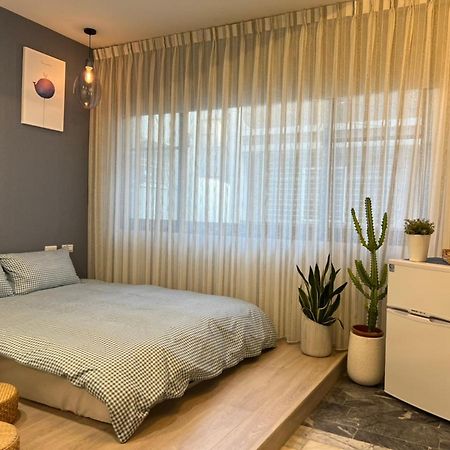 定春行旅 Haru Guesthouse 台南 エクステリア 写真