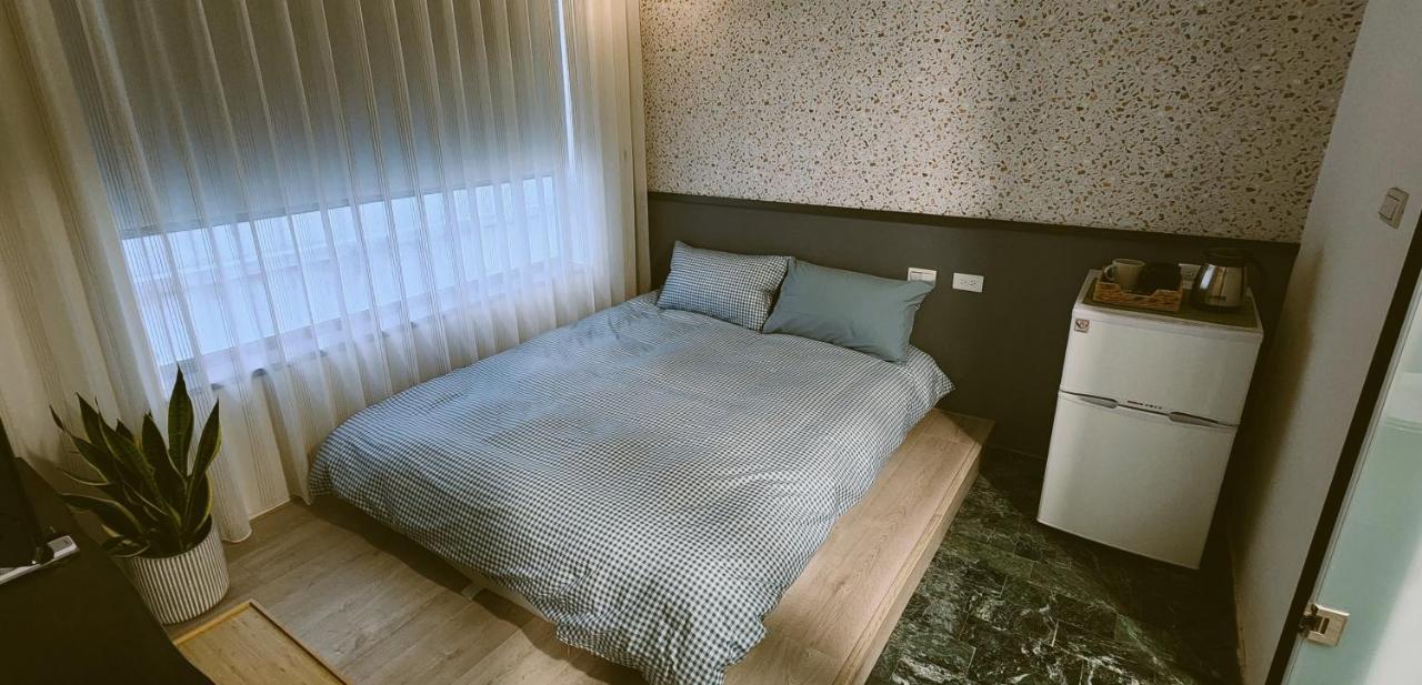 定春行旅 Haru Guesthouse 台南 エクステリア 写真